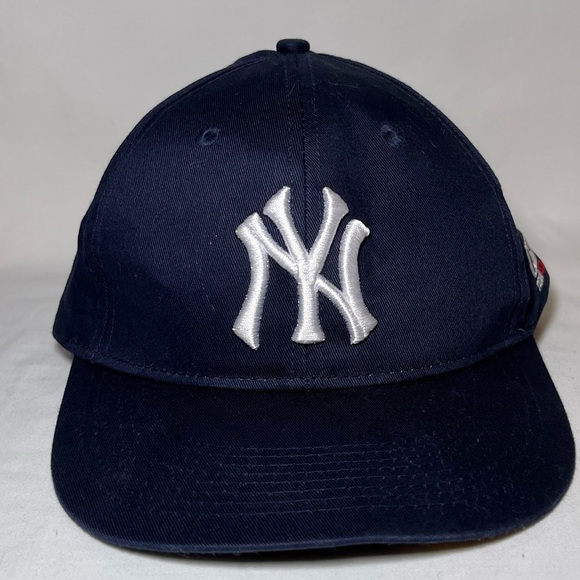 MLB New York Yankees  Adjustable Strap Baseball Cap Hat Navy Velcro Strap - Picture 1 of 7